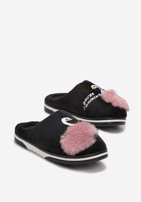 Czarne Kapcie na Płaskiej Podeszwie z Pomponem i Haftem Xamela