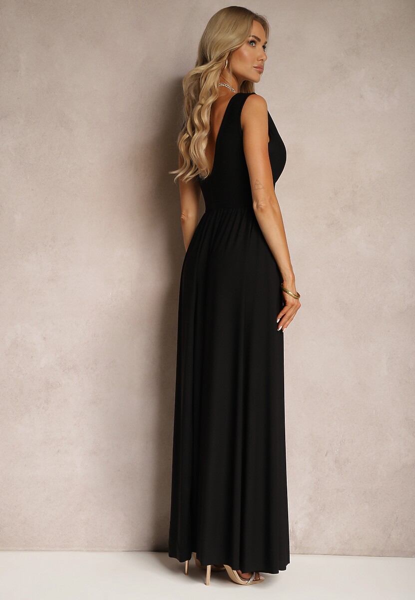 Czarna Sukienka Wieczorowa na Ramiączkach z Dekoltem w Szpic i Rozcięciem Nestanni