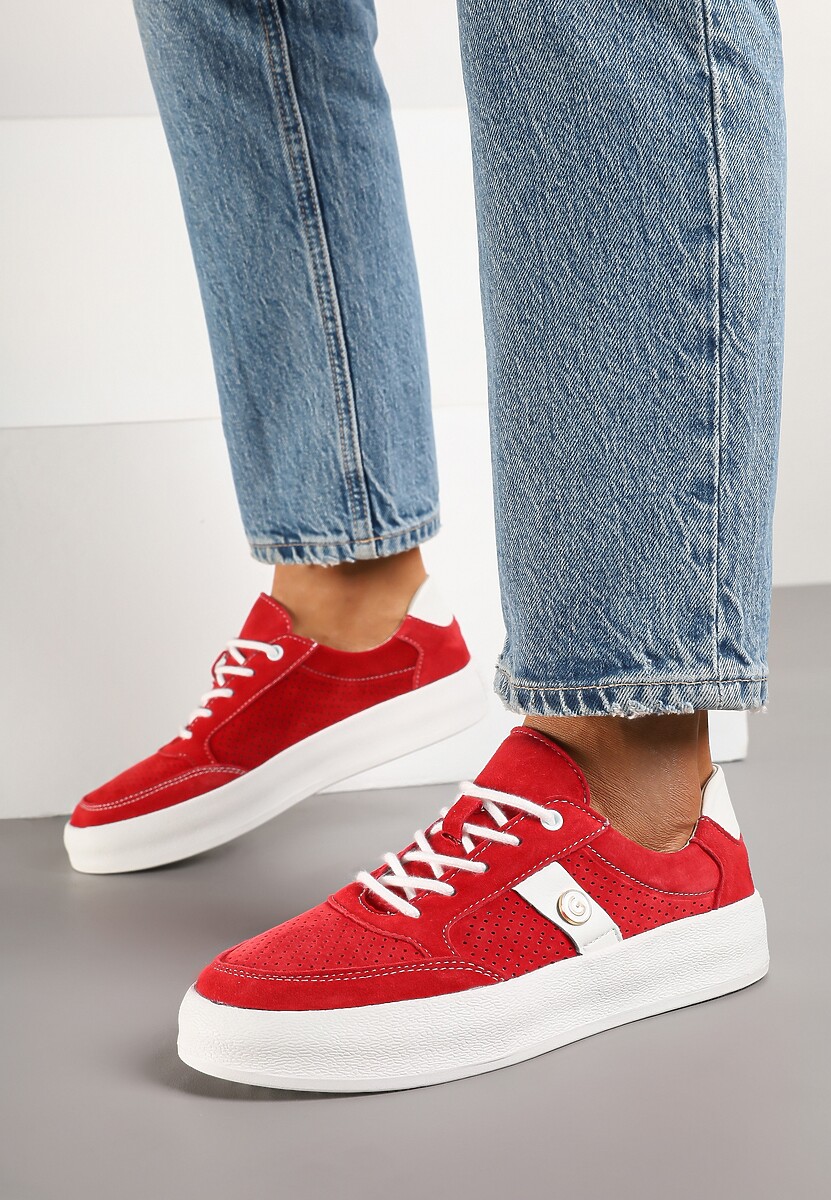 Czerwone Sneakersy Skórzane z Metaliczną Ozdobą Astevin