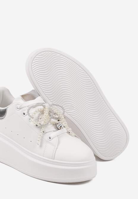Biało-Srebrne Sneakersy na Platformie z Perełkami Przy Sznurowadłach Ulianori