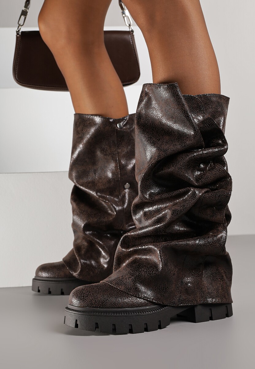 Czarne Botki na Platformie Ozdobione Wywiniętą Cholewką Nenalea
