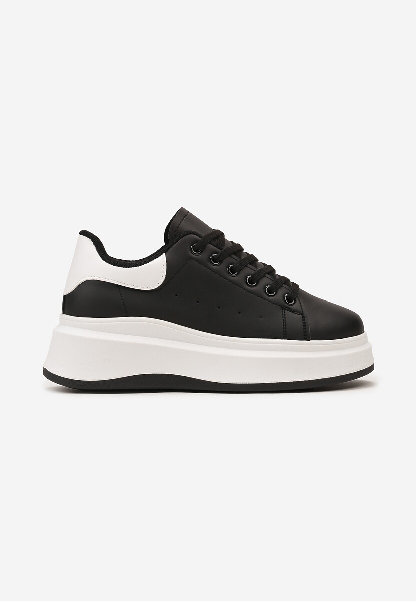 Czarne Sneakersy na Grubej Podeszwie z Perforacją i Ozdobą Gumowym Misiem Aireth