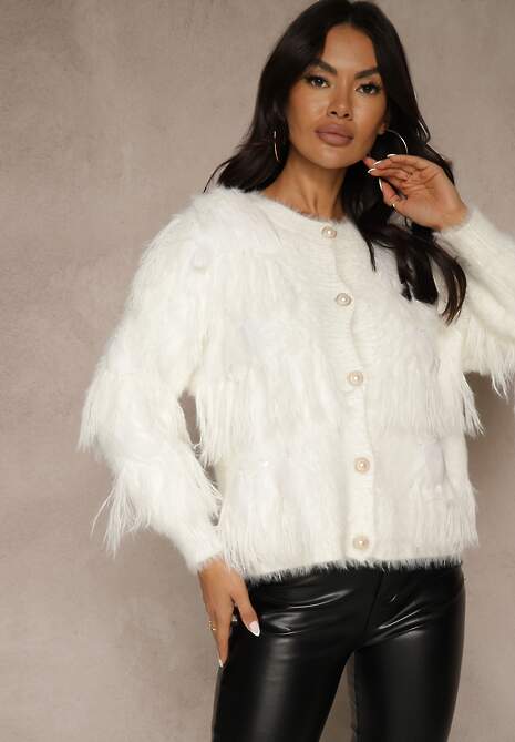 Jasnobeżowy Kardigan z Dzianiny z Wełną Imitującą Pióra z Perłowymi Guzikami Meviatta