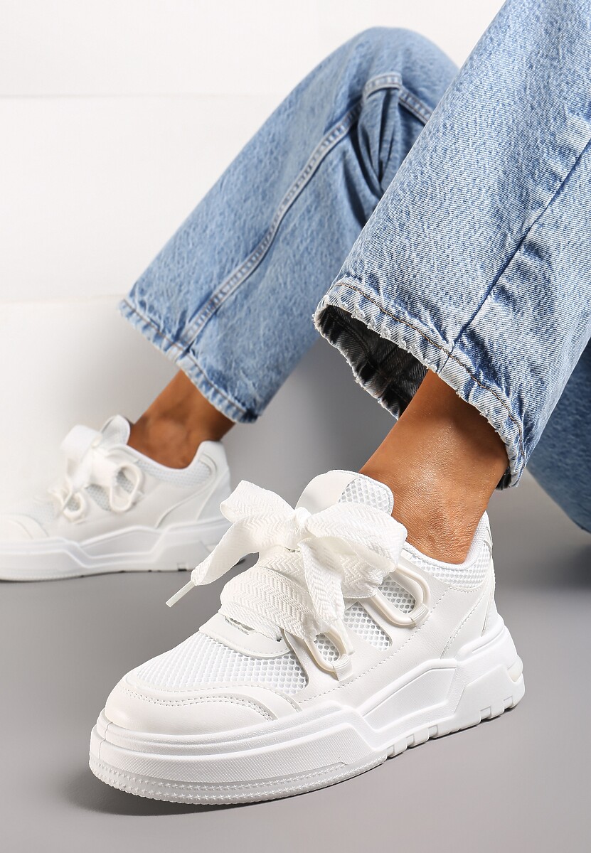 Białe Sneakersy na Grubej Podeszwie z Ozdobnymi Sznurówkami Zeldema