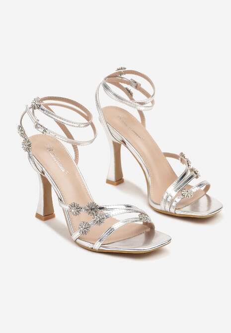 Srebrne Sandały na Szpilce Zdobione Paskami i Cyrkoniowymi Aplikacjami z Kwiatami Hanariel