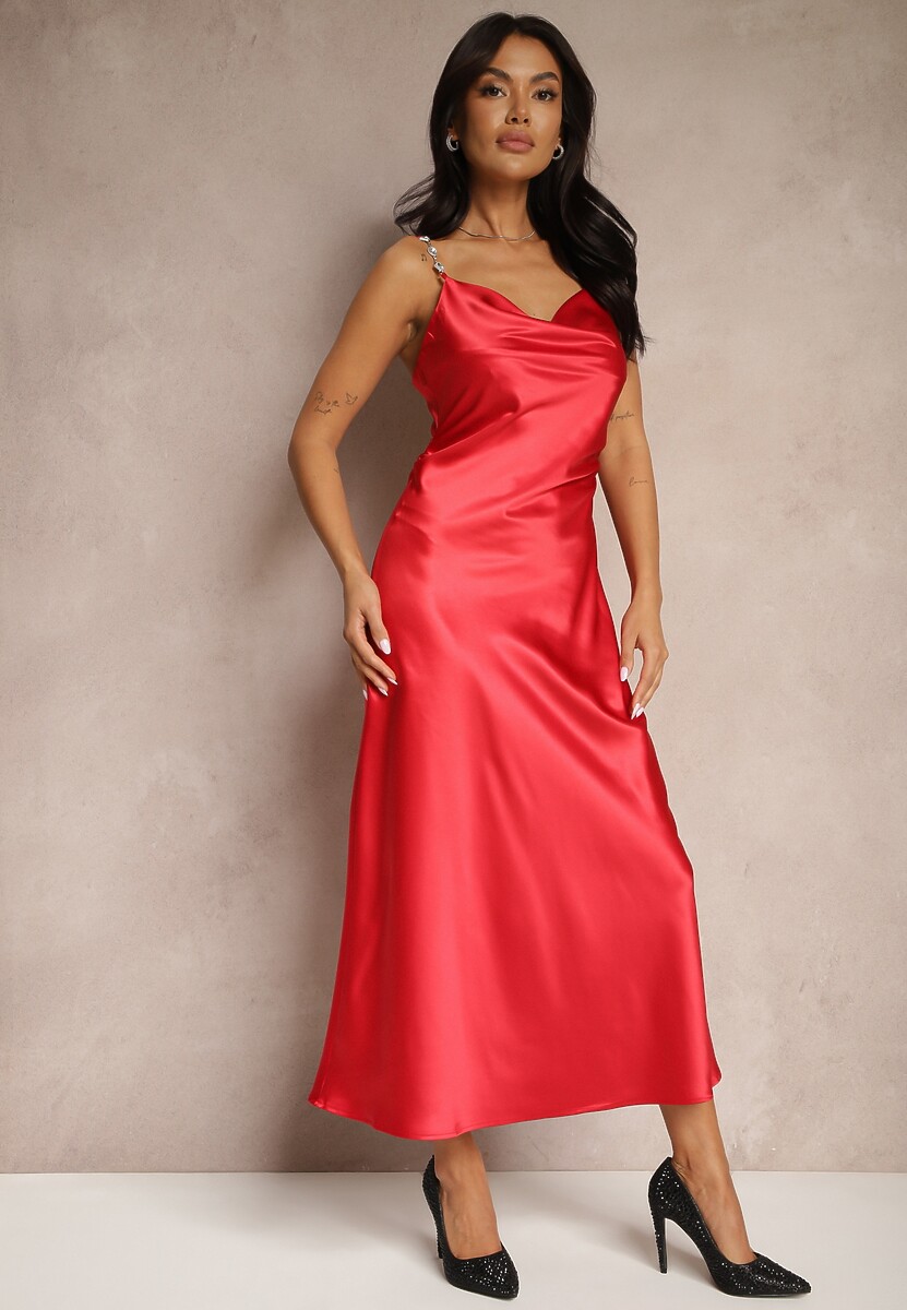 Czerwona Satynowa Sukienka Ozdobiona Cyrkoniami i Lejącym Dekoltem Mesalttia