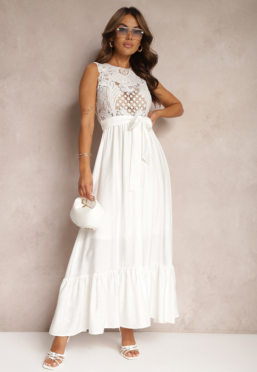 Biała Taliowana Sukienka Ozdobiona na Górze Ażurowym Wzorem Nahine