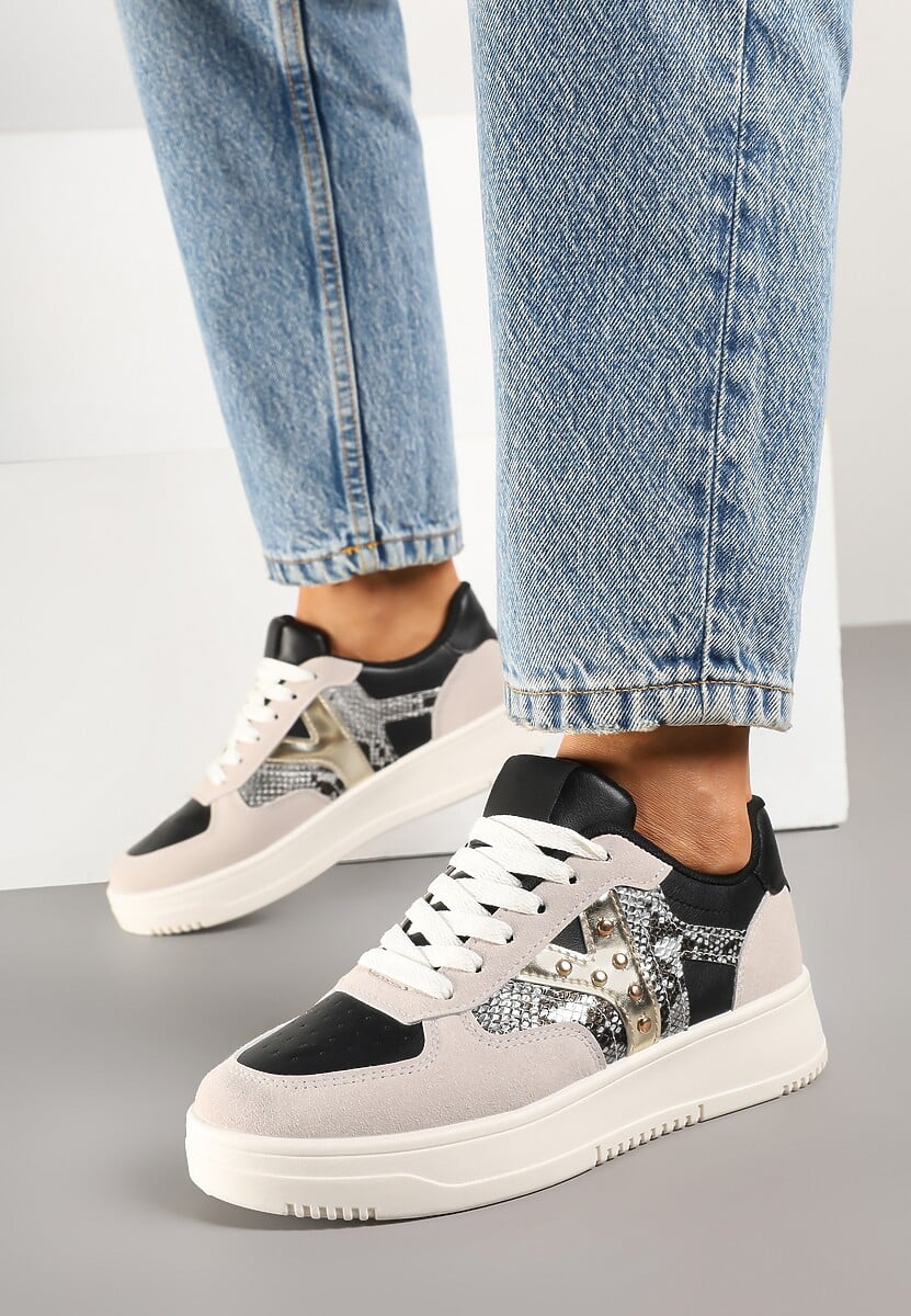 Czarno-Beżowe Sneakersy Zdobione Metaliczną Aplikacją i Imitacją Skóry Węża Sarivane