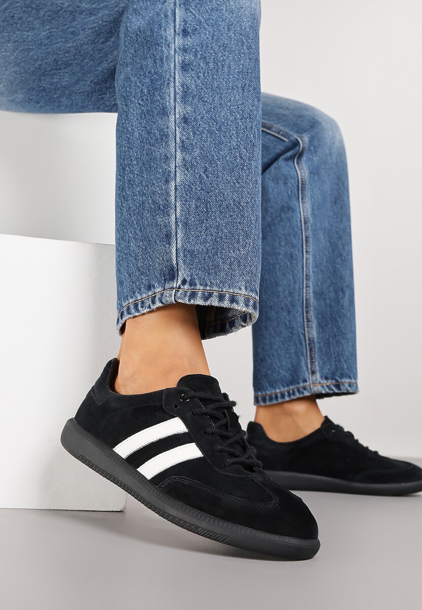 Czarno-Białe Płaskie Sneakersy ze Skóry Naturalnej z Ozdobnymi Paskami Nelarielis