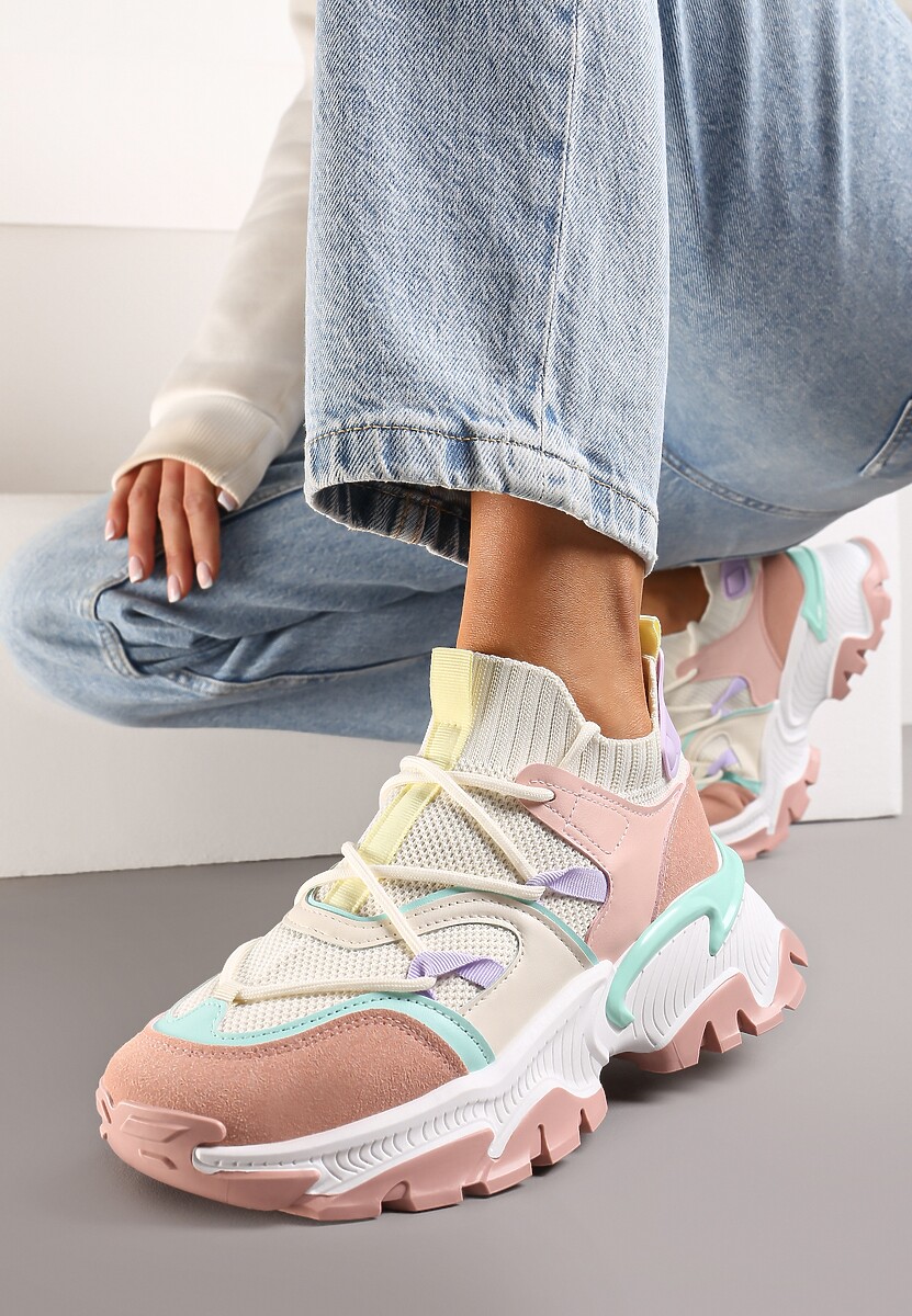 Różowe Sneakersy w Skarpetkowym Stylu z Elastycznym Wiązaniem i Tłoczoną Podeszwą Ielene