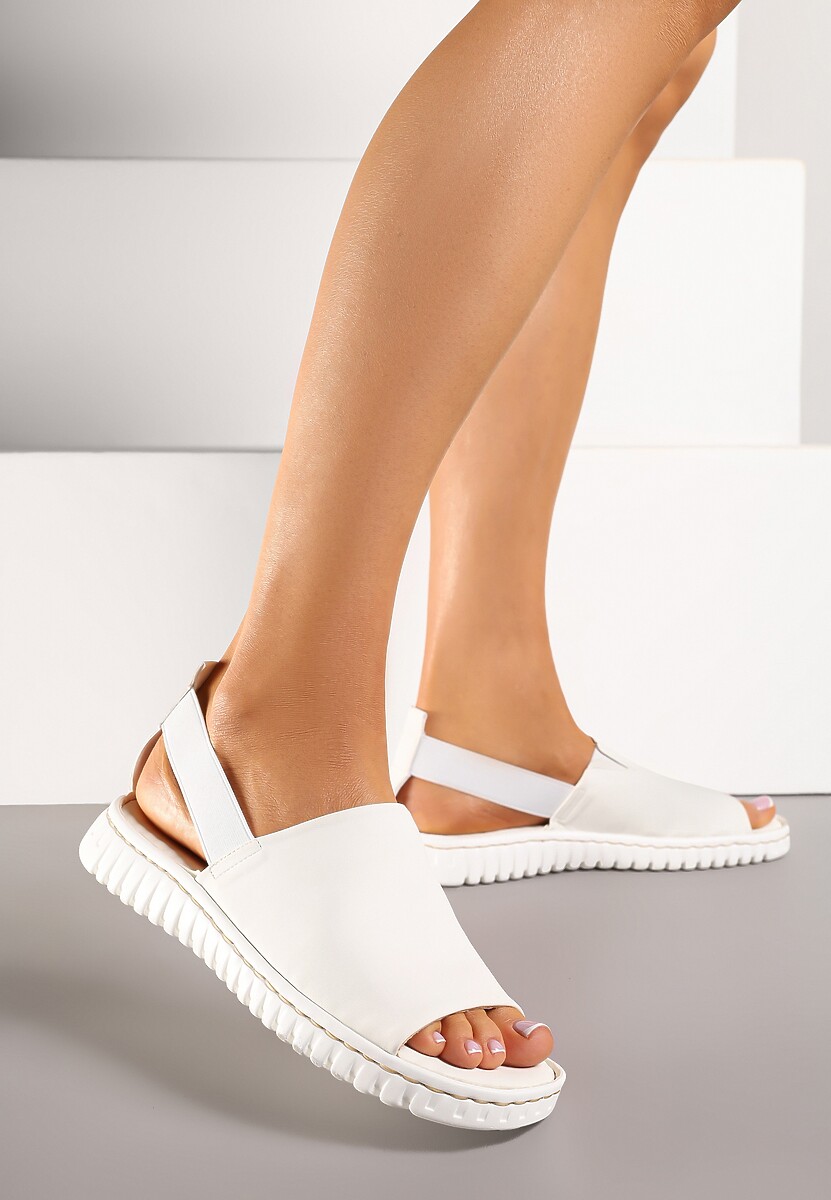 Białe Sandały Vices z Elastycznym Paskiem i Tłoczoną Podeszwą Folarielis