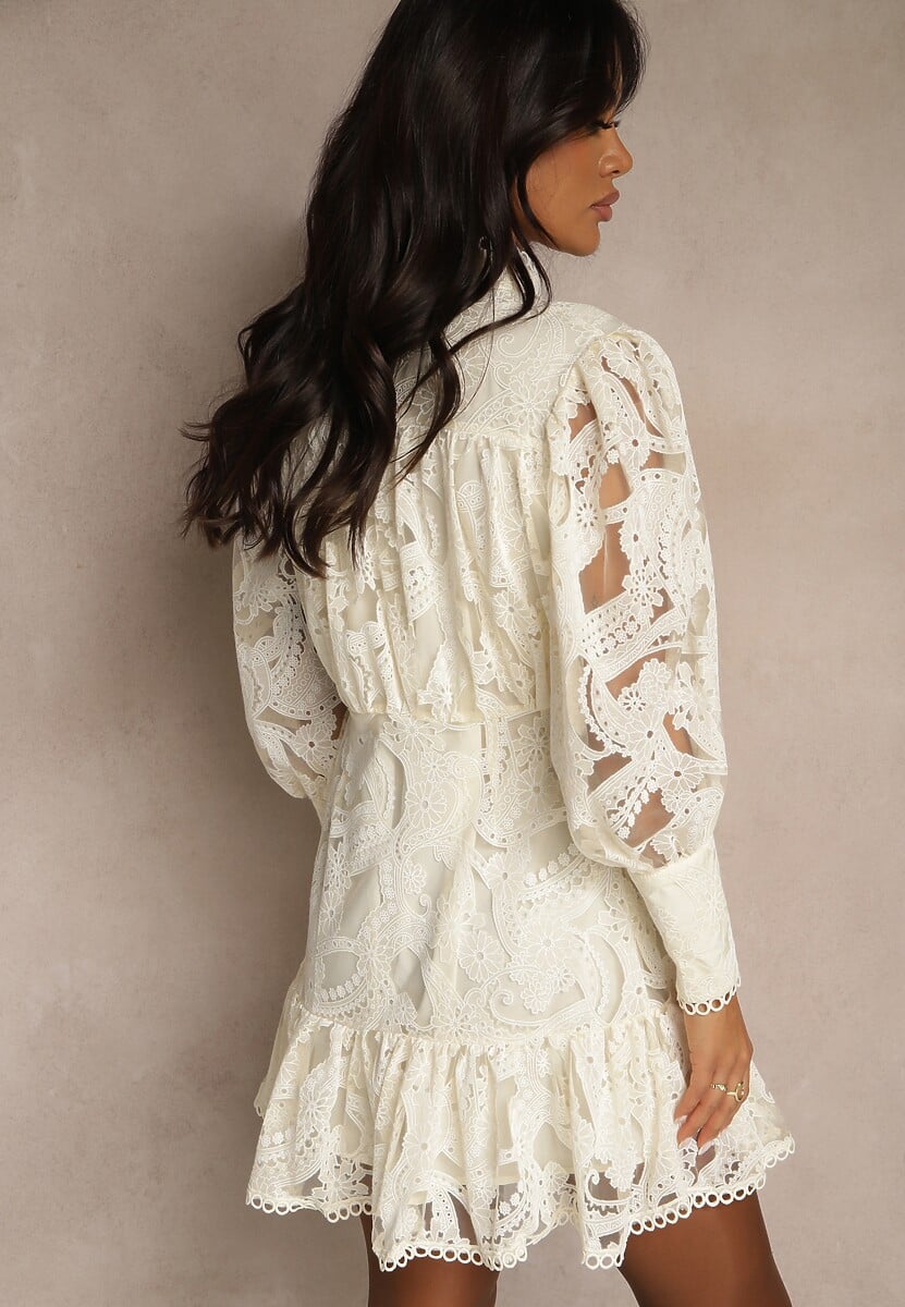 Beżowa Sukienka Koronkowa z Falbanką Hermamna