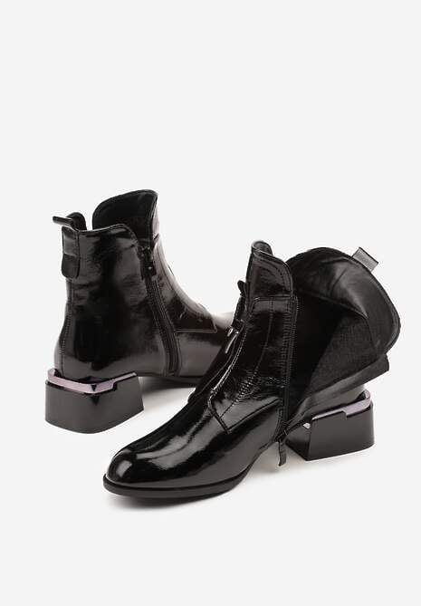 Czarne Lakierowane Botki Vices na Słupku z Efektem Cracked Nuneffa