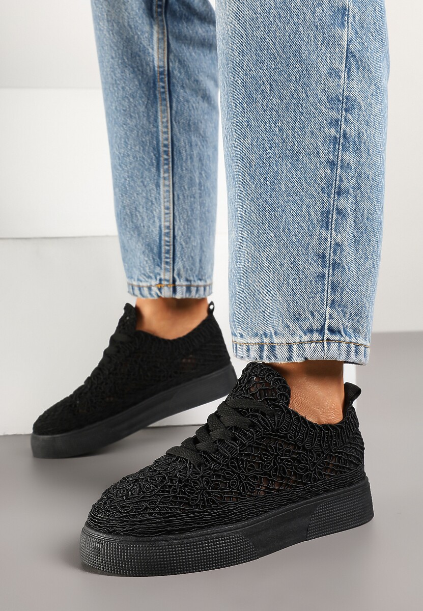 Czarne Sneakersy z Ażurowej Koronki na Grubej Podeszwie Nanessia