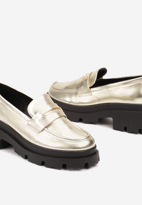 Złote Mokasyny na Platformie Wykończone Ozdobnym Paskiem Navlda