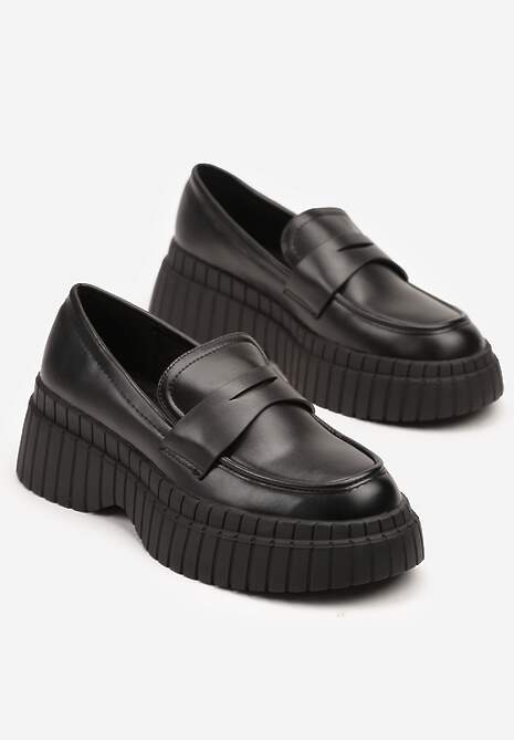 Czarne Mokasyny z Ekoskóry na Platformie z Tłoczeniem Ozdobione Paskiem Fonirea