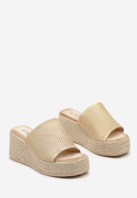 Złote Klapki Ozdobione Plecionką na Platformie i Koturnie Froolia