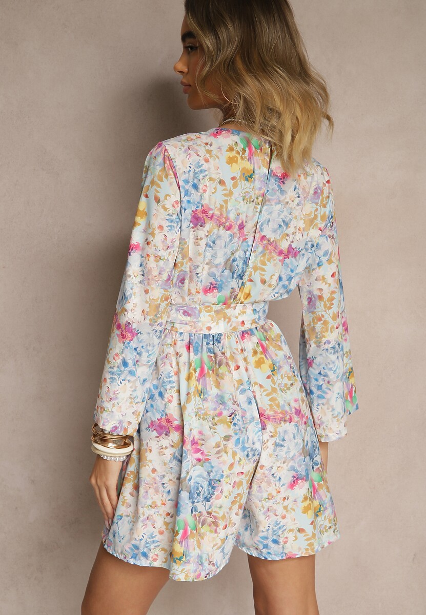 Jasnoniebieski Kopertowy Kombinezon z Wiązanym Paskiem i Rozszerzanymi Rękawami Telurea