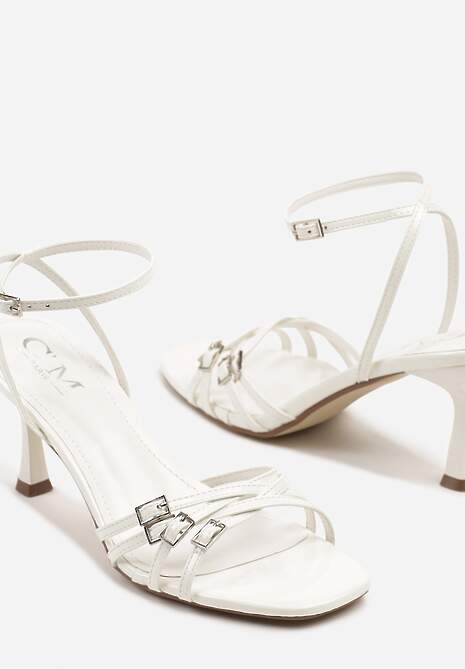 Białe Sandały z Cienkimi Paskami i Sprzączkami na Szpilce Galiven