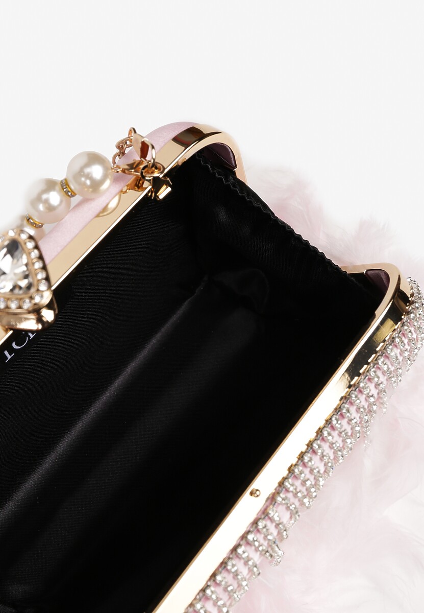 Różowa Torebka Kopertówka Vices z Łańcuszkiem Zdobiona Piórami i Perłami Fessoria