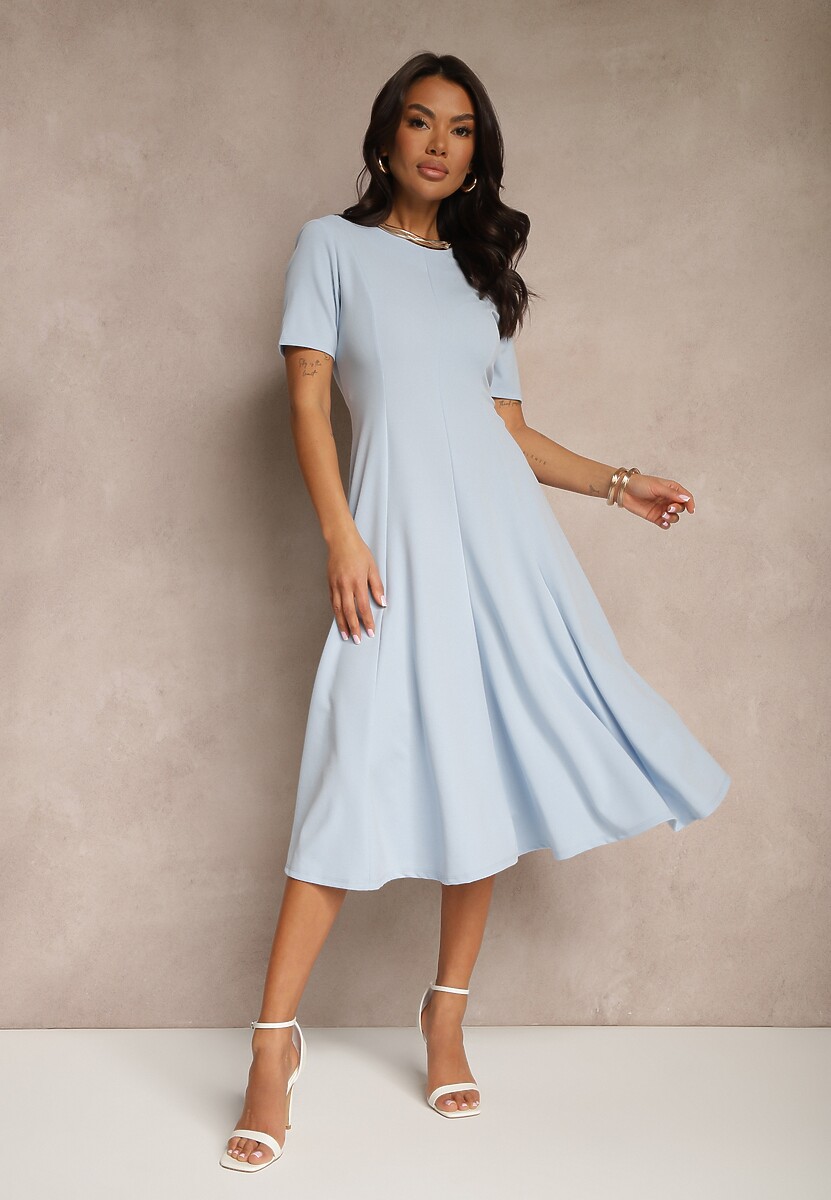 Różowa Sukienka Rozkloszowana o Taliowanym Fasonie Telaswena