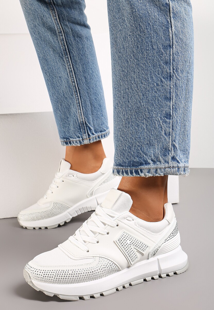 Białe Sneakersy Ozdobione Cyrkoniami na Podeszwie z Wycięciami Larzive