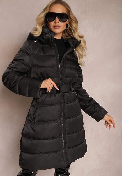 Czarna Kurtka Płaszcz z Poziomym Pikowaniem i Paskiem w Talii Nondra