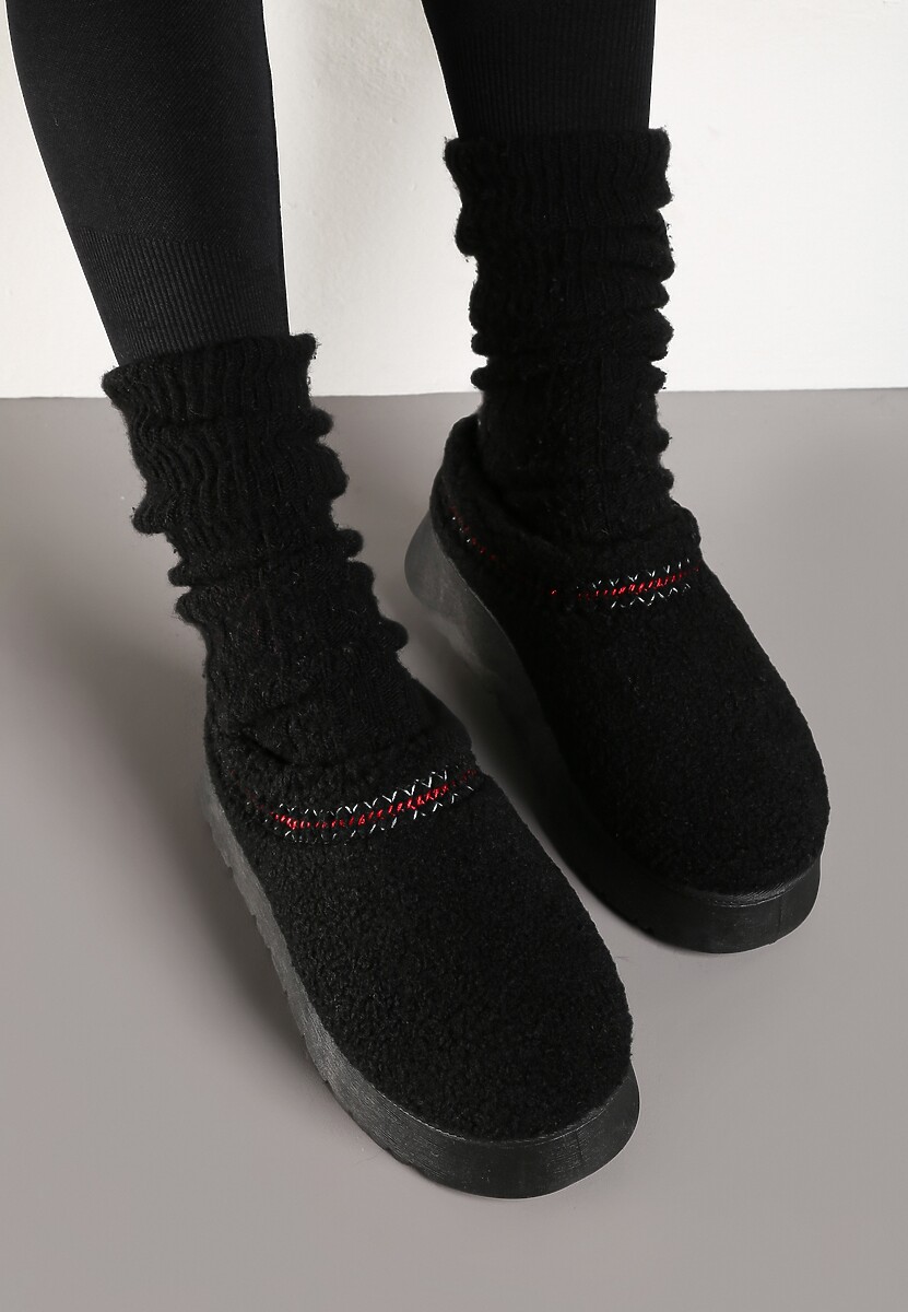 Czarne Śniegowce na Platformie Ozdobione Haftem i Niską Cholewką Zinnicira