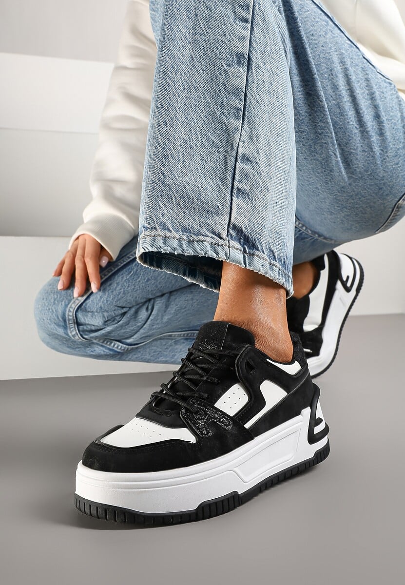 Czarno-Białe Sneakersy na Tłoczonej Platformie z Geometrycznym Motywem Eloneo