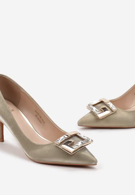 Złote Czółenka na Szpilce Ozdobione Brokatem i Metalową Aplikacją Asusana