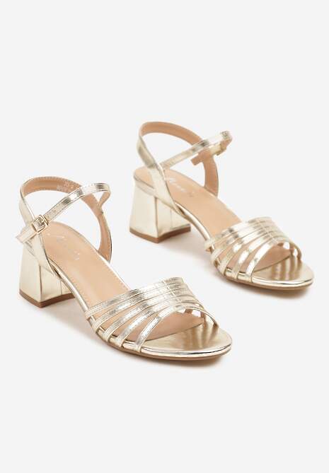 Złote Sandały na Słupkowym Obcasie z Delikatnymi Paskami Nusanelia