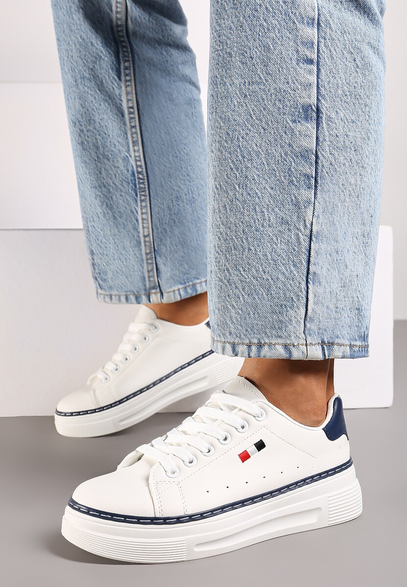 Biało-Granatowe Basicowe Sneakersy na Platformie Ozdobione Metalicznymi Wstawkami Vaiden