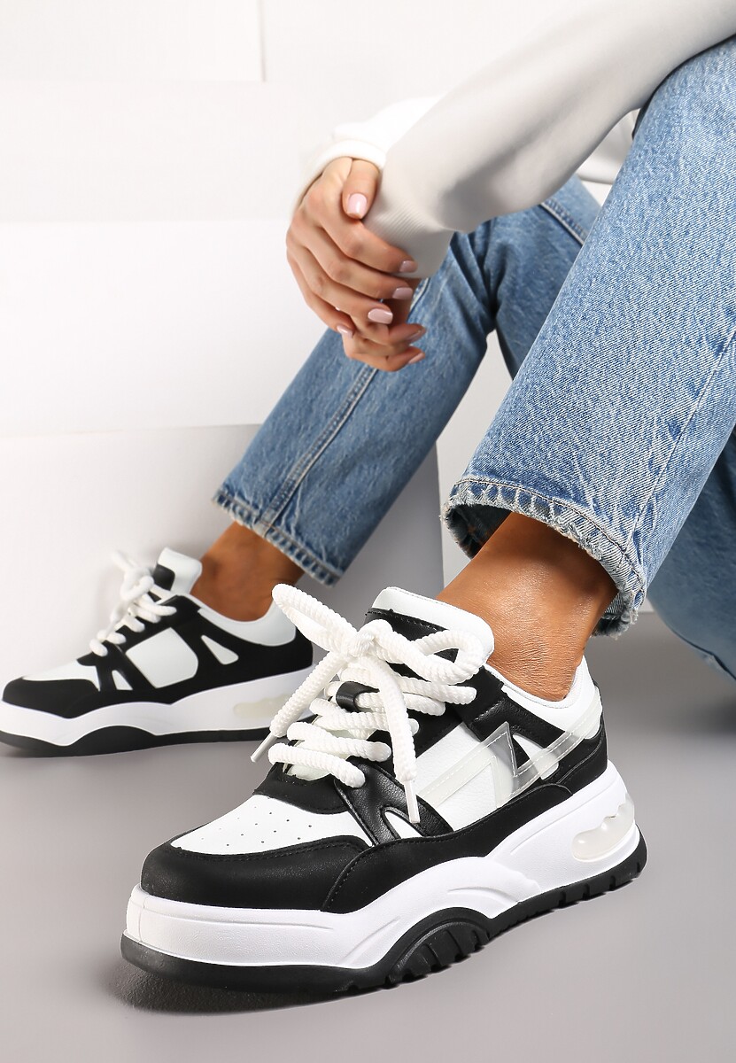 Czarne Sneakersy na Grubej Podeszwie z Szerokim Wiązaniem Iniestra