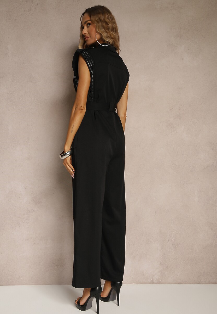 Czarny Kombinezon Taliowany Ozdobiony Cyrkoniami i Guzikami Lumevarae