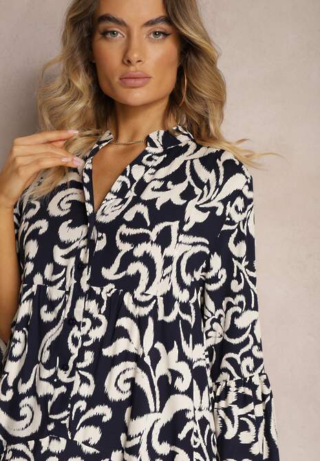 Granatowa Rozkloszowana Sukienka z Wiskozy w Ornamentalny Wzór Irlilena