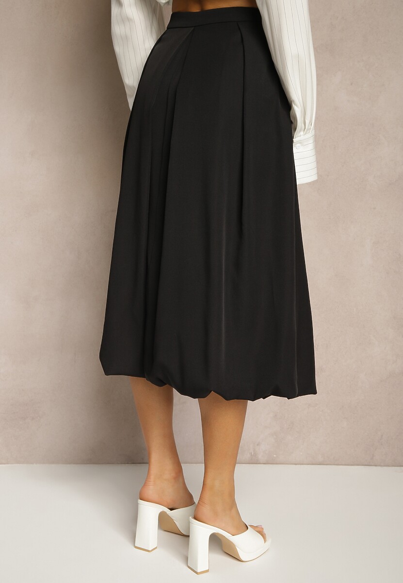 Czarna Rozkloszowana Spódnica z Wiskozą Zdobiona Zakładkami Volnira