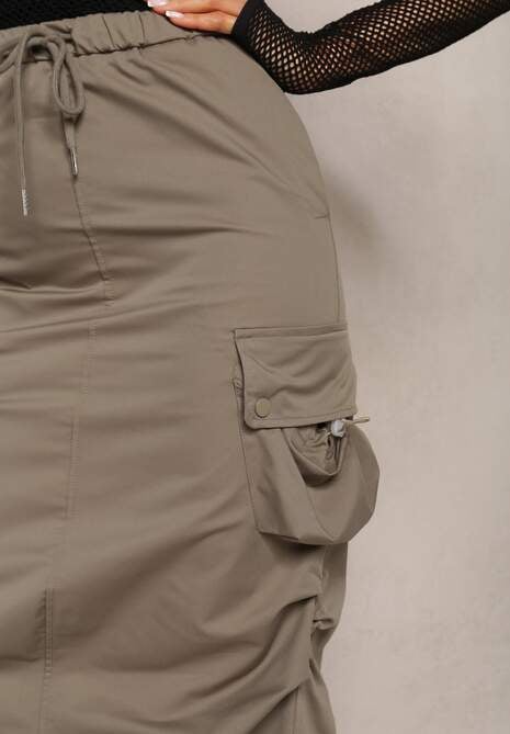 Ciemnozielona Marszczona Spódnica Midi w Stylu Cargo z Gumką w Talii Gacieam