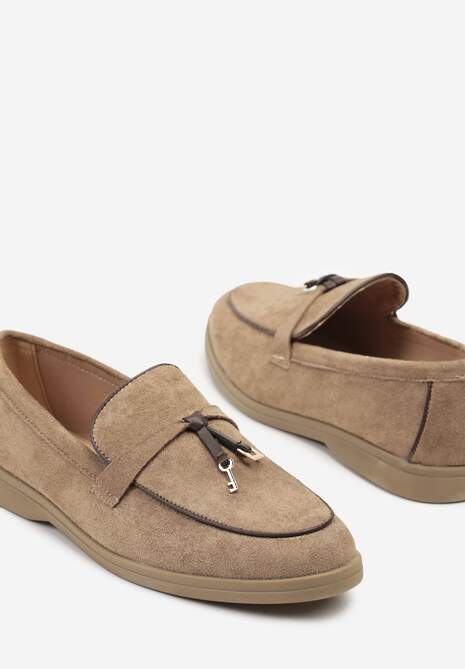 Ciemnobeżowe Klasyczne Mokasyny z Ekozamszu Deorielis
