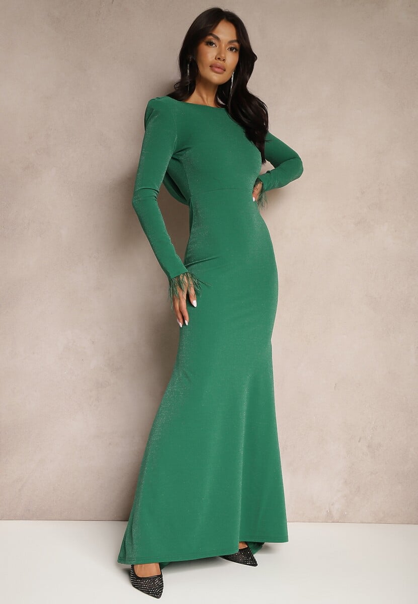 Ciemnozielona Sukienka o Taliowanym Kroju z Długim Rękawem i Odkrytymi Plecami Zdobiona Piórami Emaliene