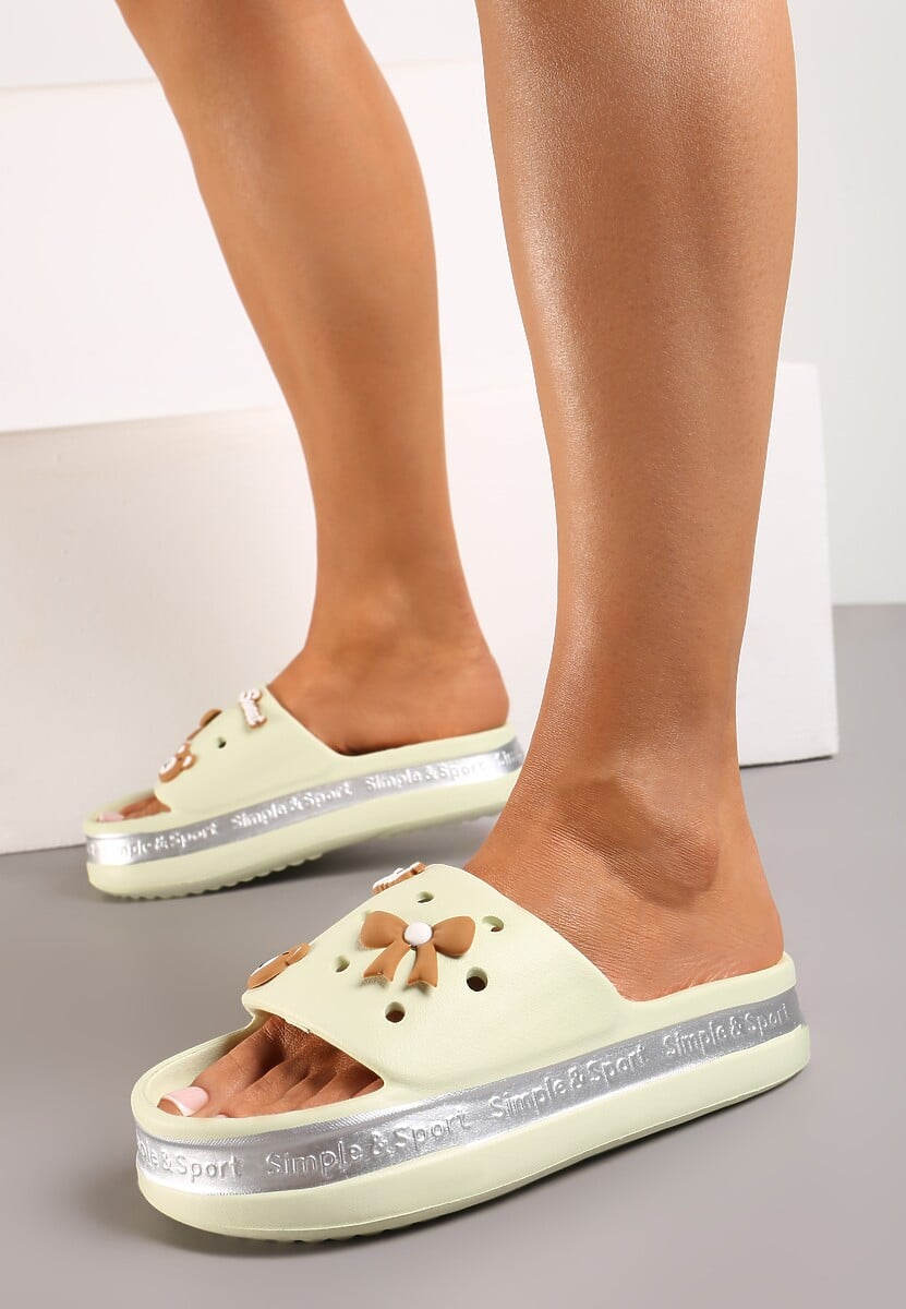 Zielone Piankowe Klapki z Uroczymi Aplikacjami na Szerokim Pasku z Platformą Soffia