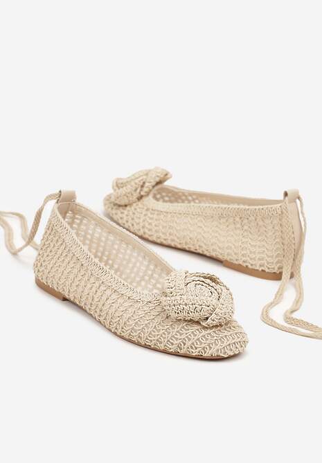 Beżowe Balerinki Vices z Plecionki Zdobione Wiązaniem i Aplikacją Erezelia