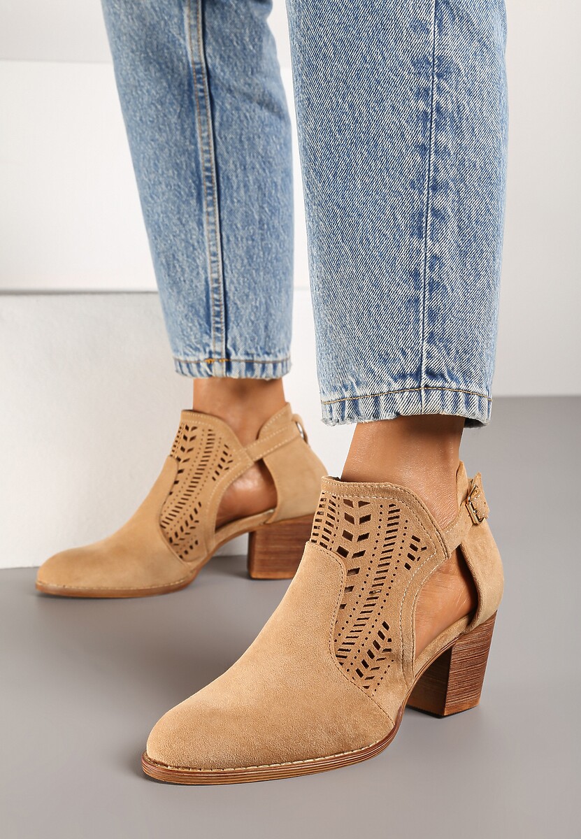 Ciemnobeżowe Ażurowe Botki Vices na Słupku w Stylu Kowbojek Ozdobione Wycięciem Isfedi