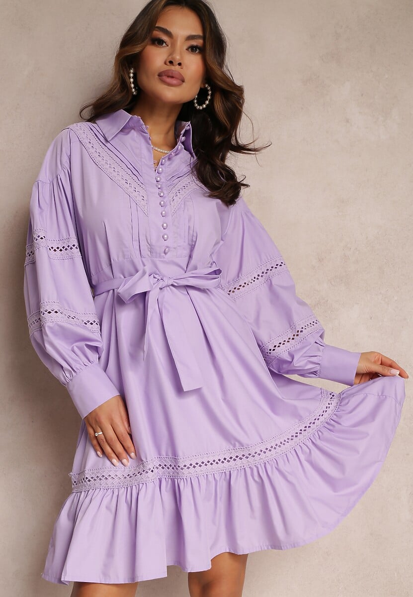 Fioletowa Koszulowa Sukienka z Perłowymi Guzikami i Koronkowymi Wstawkami Shyanne
