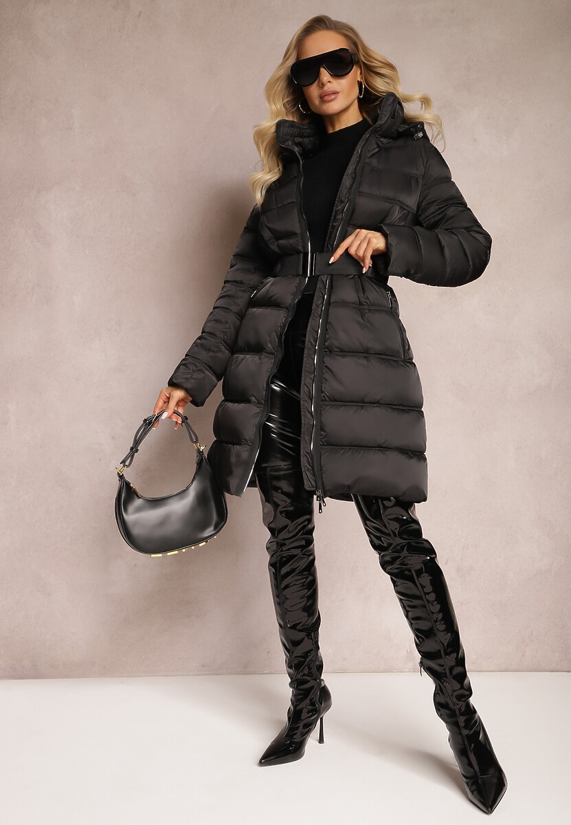 Czarna Kurtka Płaszcz z Poziomym Pikowaniem i Paskiem w Talii Nondra