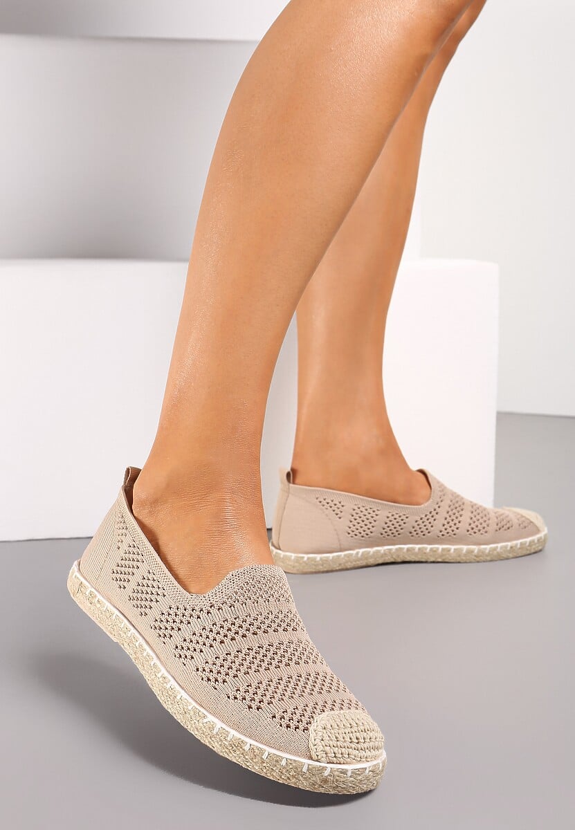 Ciemnobeżowe Espadryle na Płaskiej Podeszwie z Plecionki i Ozdobnymi Przeszyciami Tarniesa