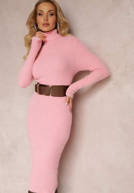 Różowa Futerkowa Sukienka Midi z Wełny w Stylu Sweterkowym z Golfem Kahinu