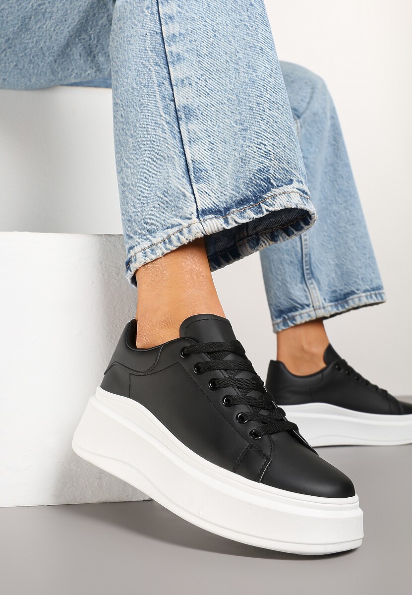 Czarne Sznurowane Sneakersy na Niskiej Platformie z Imitacji Skóry Ajanfa