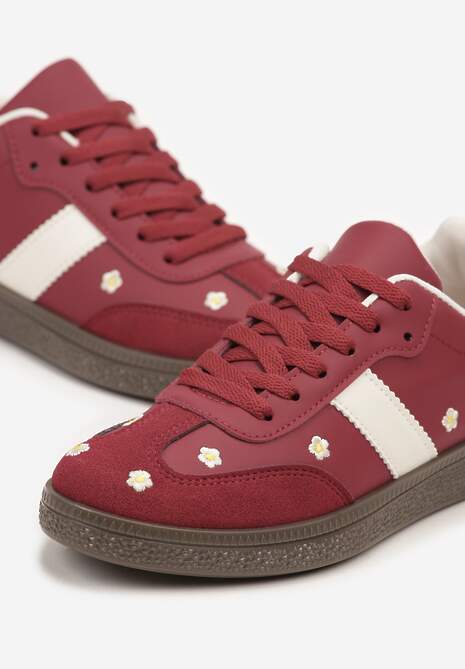 Bordowe Sneakersy Tenisówki Ozdobione Kwiatkami Zummine