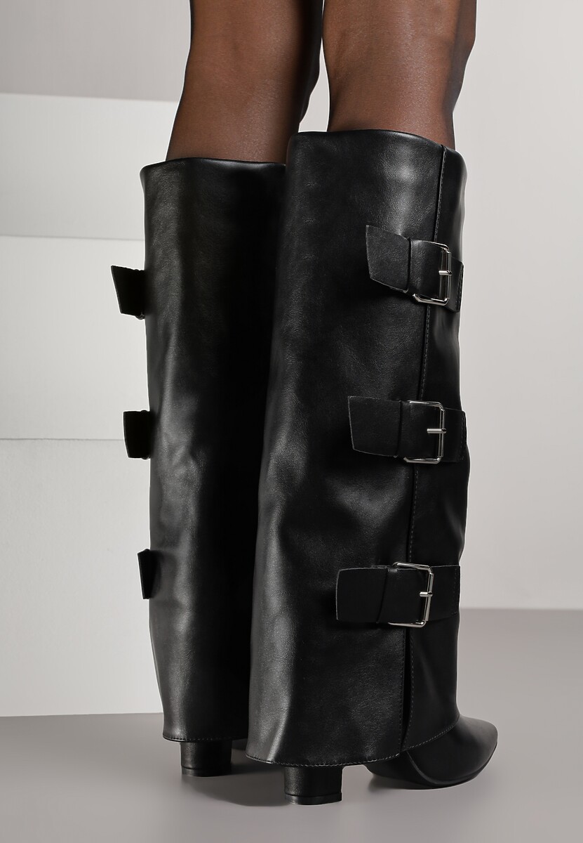 Czarne Kozaki na Słupku Ozdobione Klamrami i Wywiniętą Cholewką Einella