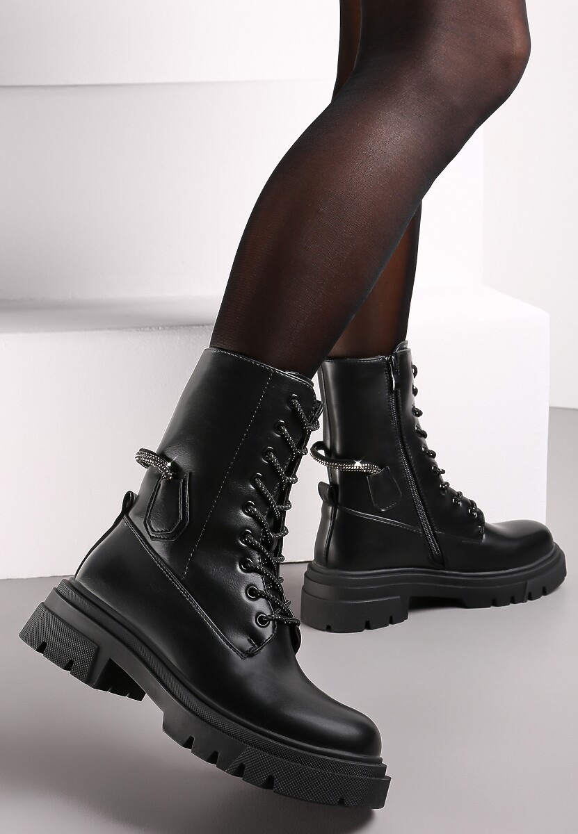 Czarne Sznurowane Botki Workery na Grubej Podeszwie z Paskiem w Cyrkonie Bazzare